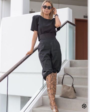 Pantalón Negro Wren de Candice Mathis en la cuenta de Instagram @collectivelycandice