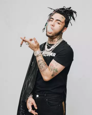 Le T-shirt noir Moncler porté par Lil Pump sur le compte Instagram de @lilpump