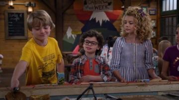Yellow Hamburger T Shirt worn by  Finn Sawyer (Will Buie Jr) in BUNK'D Season 4 Episode 25