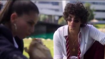 Ralph Lauren White Shirt worn by Valerio (Jorge López) in Elite Season 3 Episode 6