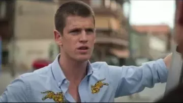 Blue Shirt worn by Guzmán (Miguel Bernardeau) in Elite Season 3 Episode 4