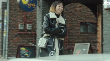 Square Snake Print Bags worn by Jo Yi Seo (Kim Da-mi) in Itaewon Class Episode 12