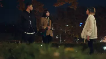 Silk Scarf worn by Jo Yi Seo (Kim Da-mi) in Itaewon Class Episode 4