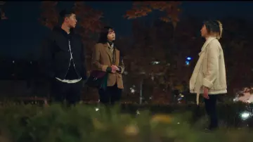 De­tach­able Vest and Blaz­er Camel worn by Jo Yi Seo (Kim Da-mi) in Itaewon Class Episode 4