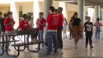 La paire de Nike Air Max 270 react de Jamal Turner (Brett Gray) dans On My Block (S03E08)