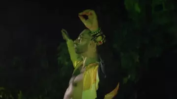 Survêtement Nike Swoosch Woven de Ademo dans PNL - Blanka [Clip Officiel]