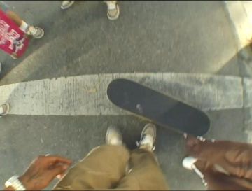 El monopatín de Travis Scott en la cuenta de Instagram de @travisscott