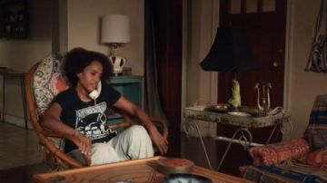 The Velvet Underground Vinyl Graphic Tee worn by Mia Warren (Kerry Washington) in Little Fires Everywhere Season 1 Episode 4