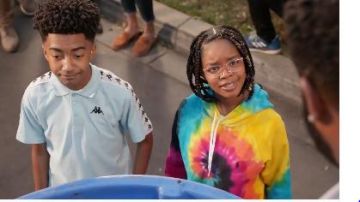 Blue Po­lo worn by Jack Johnson (Miles Brown) in black-ish Season 6 Episode 19