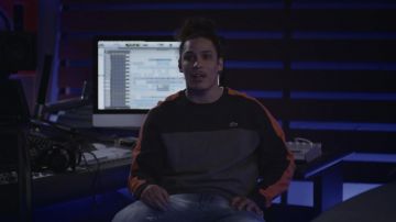 The sweatshirt Lacoste worn by Clement / Apash (HATIK) in Validated (S01E08)