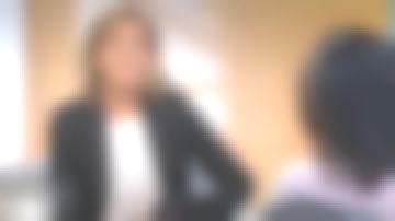 The top stripe of Claire Chazal in Passage of the Arts