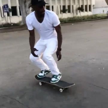 Sneakers Nike Dunk Low x Off-White Virgil Abloh on his account Instagram @virgilabloh