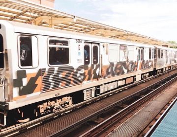 The train station in Chicago on the account Instagram of @virgilabloh