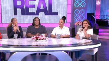 Asos Design Green Jumpsuit usado por Loni Love en The Real marzo 24, 2020