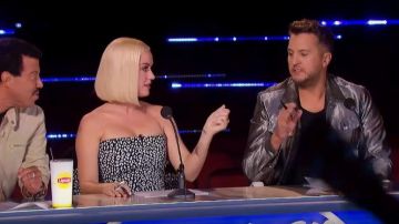 Carmen march Leop­ard-Print Crop Top worn by Katy Perry on American Idol March 23, 2020