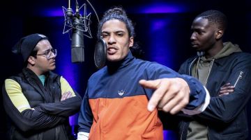 The Adidas jacket Blocked Warm worn by Apash (HATIK) in Validated (Season 1)