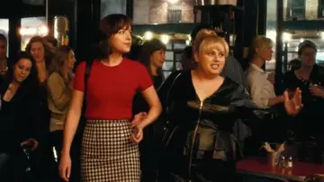 Checkered skirt worn by Alice (Dakota Johnson) in How to Be Single