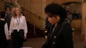 Noir avec Ceinture Pantalon porté par le Dr Teddy Altman (Kim Raver) dans grey's Anatomy Saison 16 Épisode 19