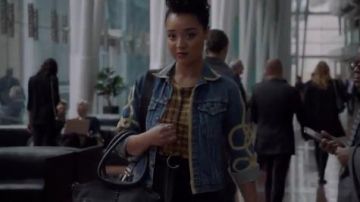 Orange Tie-dye Haut porté par Kat Edison (Aisha Dee) dans Le Gras Saison 4 Épisode 10