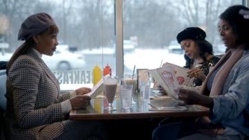 Noir & Blanc Geo Print Blazer porté par Candace Mason (Vivica A. Fox) dans l'Empire Saison 6, Épisode 14