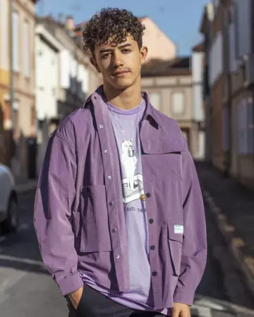 La chemise violette portée par Antoine sur son compte Instagram @antoine_delp
