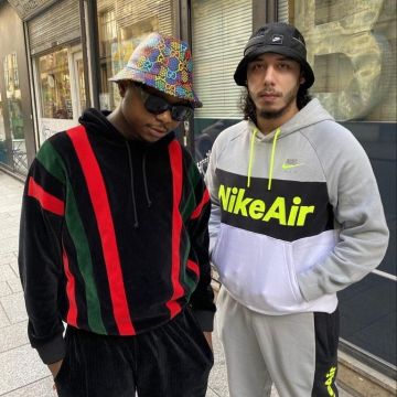 La sudadera con capucha Gucci de Leto con rayas web en su cuenta de Instagram @letopsothug