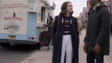 An­kle Fray Den­im Jeans worn by Cara Bloom (Violett Beane) in God Friended Me Season 2 Episode 18