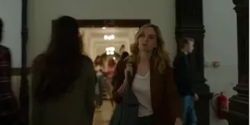 White T-shirt worn by Emily (Sophie Rundle) in The Nest Season 1 Episode 2