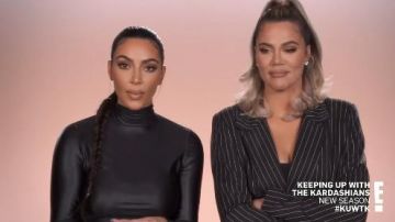 Faux Cuir Body porté par Kim Kardashian en accord avec les Kardashians Saison 18 Épisode 1