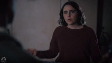 La sudadera universitaria usada por Annie Marks (Mae Whitman) en Good Girls Temporada 3 Episodio 7