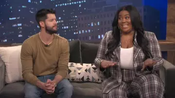 Apt. 9 Cara San­tana Plaid High Rise Boot­cut Pants worn by Nina Parker on E! News March 27, 2020