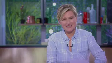The blue shirt plaid Rails of Anne-Elisabeth Lemoine in C you 28.02.2020
