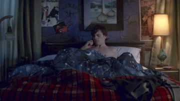 Blue Sky Duvet used by Harvey Kinkle (Ross Lynch) in Chilling Adventures of Sabrina (S01E05)