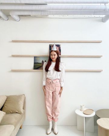 White Blouse of Jessica Jung on the Instagram account @jessica.syj