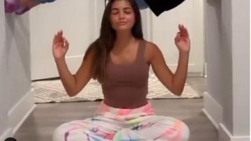 Arc-en-ciel de la Peinture Jogging porté par Hannah Ann Sluss dans Le Bachelor Saison de 24