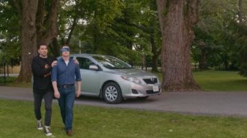 Off-White Fire Print Long Sleeve Sweatshirt worn by David Rose (Daniel Levy) in Schitt's Creek Season 6 Episode 13