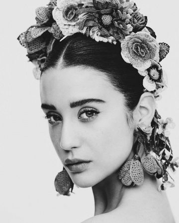 The earring Hook carried by María Pedraza on his account Instagram @mariapedraza_