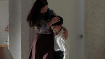 Purple long skirt worn by SoYun Pak (Han Hyo-joo) as seen in Treadstone (S01E02)