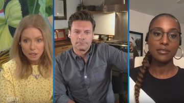 Fiel a la marca Edwina Floral Mini Vestido usado por Kelly Ripa en VIVO con Kelly y Ryan 31 de marzo de 2020