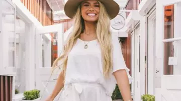 Vestido blanco usado por Demi Burnett en The Bachelor Temporada 24