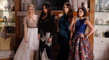 The dress white and gold Sherri Hill Hanna Marin (Ashley Benson) in the series Pretty Little Liars (Season 6 Episode 9)