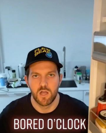 Flex Seal cap Noir porté par Dillon Francis sur son Instagram account @dillonfrancis
