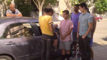 Nike Air Force 1 High '07 LV8 'Have A Day' usado por Jamal Turner (Brett Gray) en On My Block (S03E08)