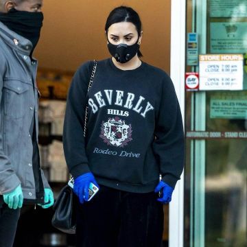 Chanel Shoul­der Bag worn by Demi Lovato Erewhon April 4, 2020