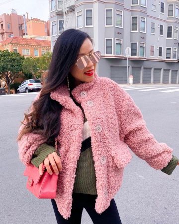 Suéter Verde de Sasa en la cuenta de Instagram @shallwesasa