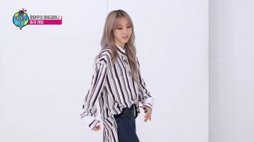 Striped Shirt blouse worn by Moonbyul in Mamamoo by AmigoTV 