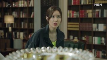 Chaqueta Techno de nylon impresa usada por Mo Seok-hee (Im so-hyang) en Graceful Family Episodio 2