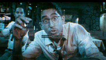 The watch calculator Casio Deon Wilson (Dev Patel) in Chappie