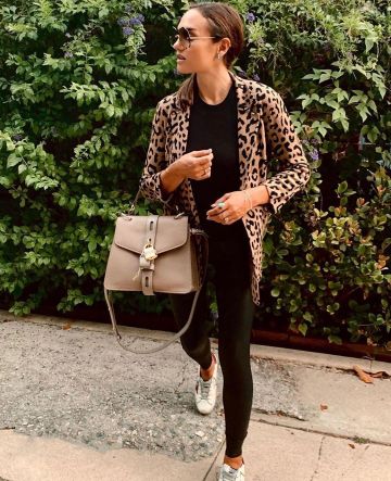 Moyen Sac à Bandoulière en Cuir de Shalice Noel sur l'Instagram account @shalicenoel