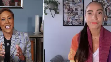 Alice + Olivia Marketta arc-en-ciel Cardigan porté par Robin Arzon sur Good Morning America, le 6 avril 2020